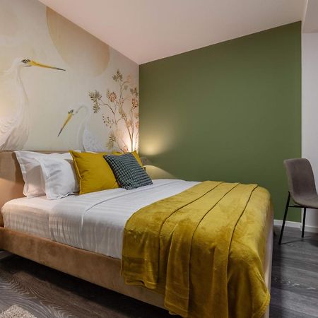 Holt - Lucky Cranes Apartment Bucharest Exterior photo